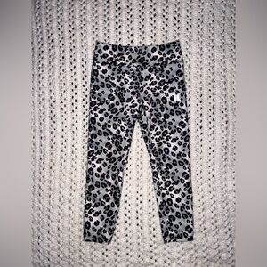 Hurley Black and Gray Leggings with Sleek Design